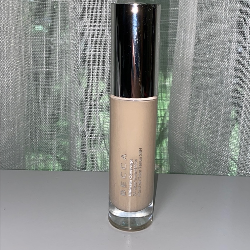 Becca Ultimate Coverage 24 Hour Foundation